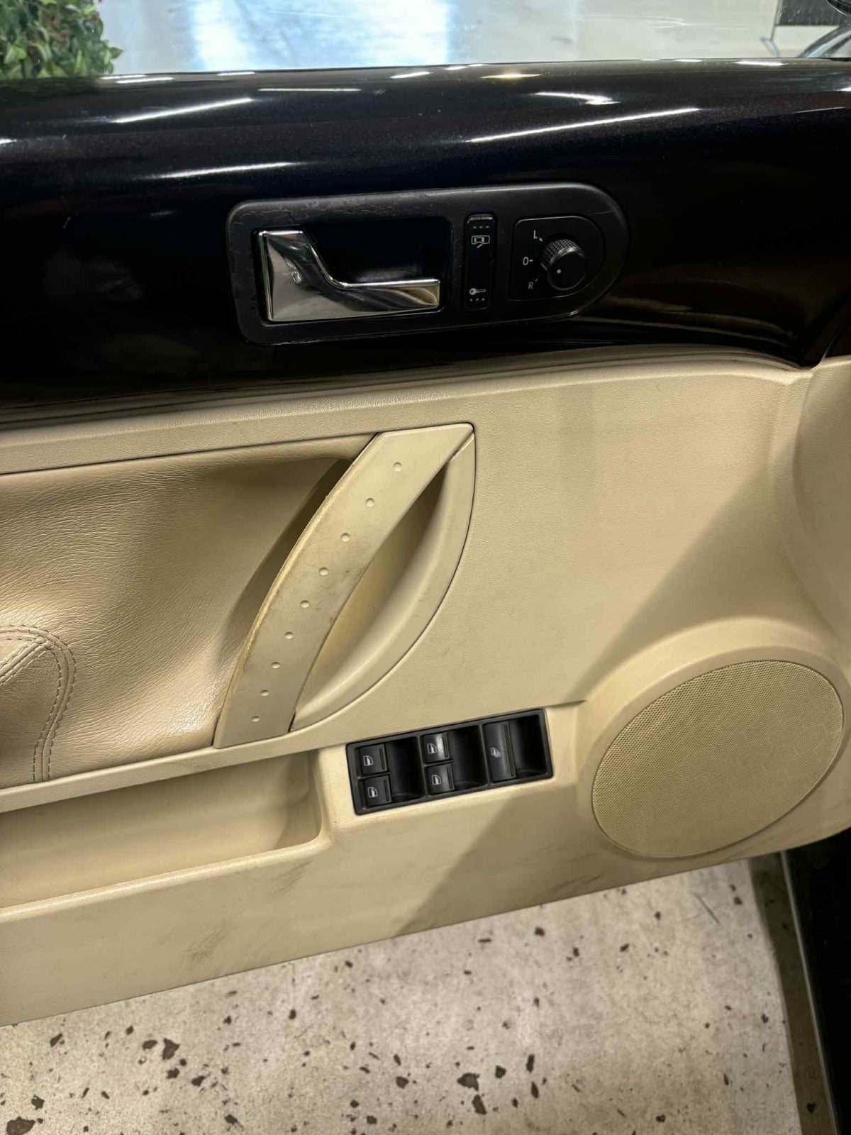 Billede af VW New Beetle 1,6 Trendline Cabriolet