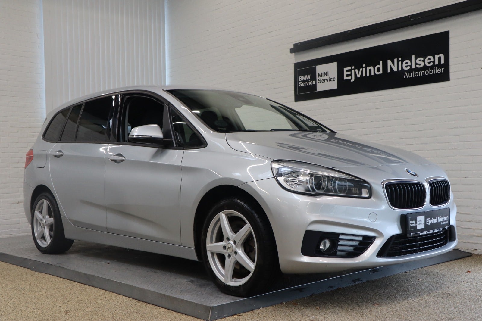 BMW 220d Gran Tourer Sport Line aut.