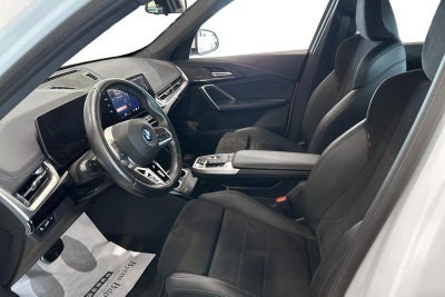 BMW iX1 eDrive20 M-Sport BMW iX1 eDrive20 M-Sport - 4
