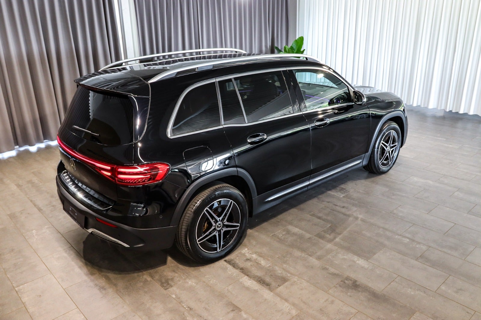 Billede af Mercedes EQB250+  AMG Premium