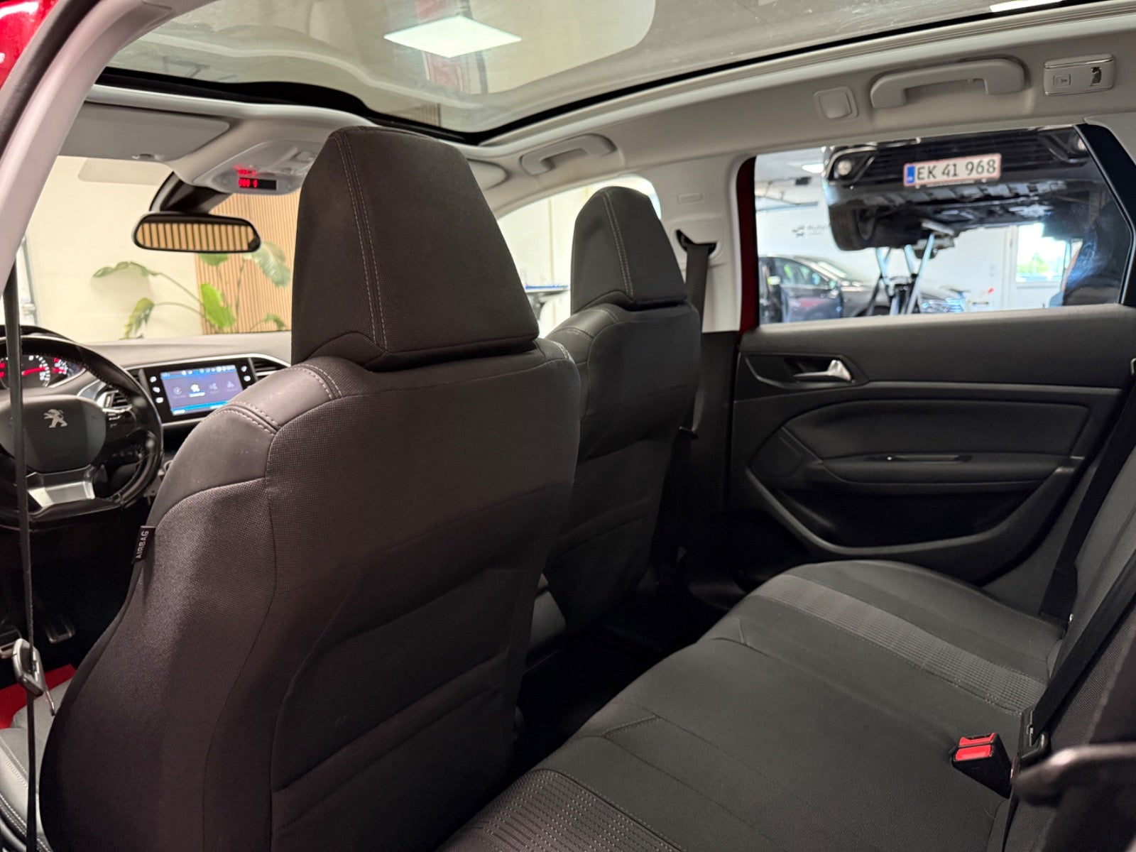 Billede af Peugeot 308 1,6 BlueHDi 120 Allure Sky