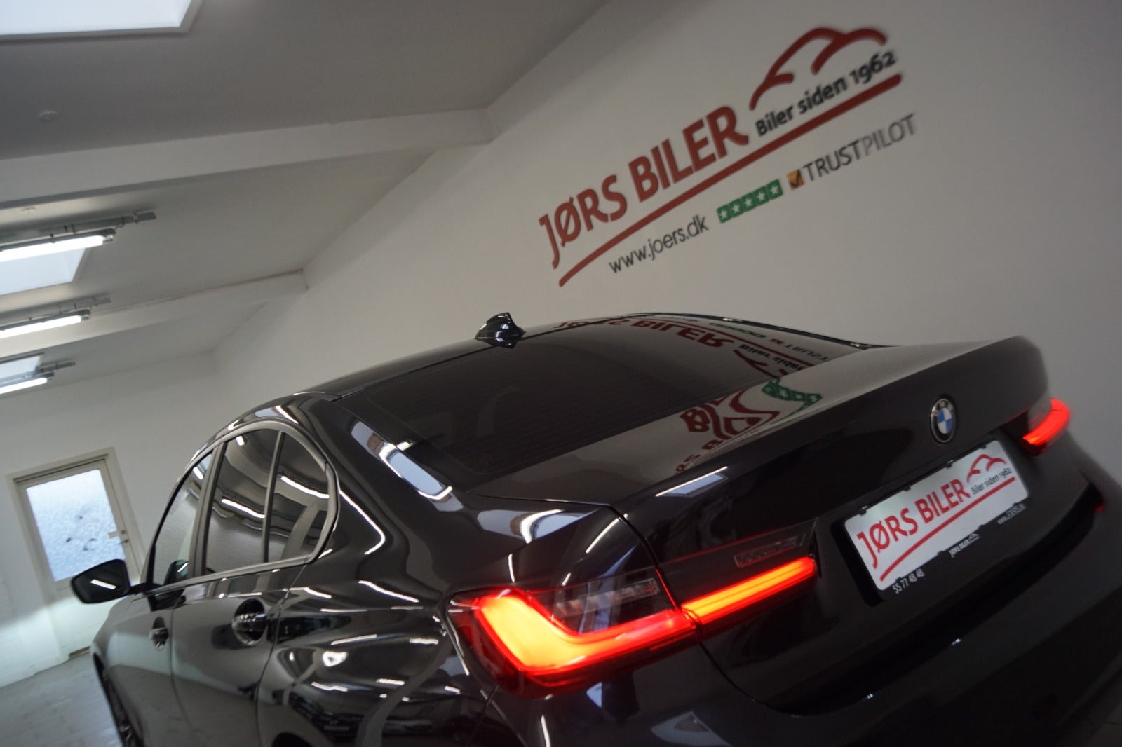 BMW 320d Connected aut.