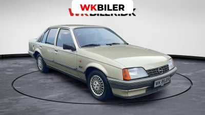Opel Rekord 2,2i GLS 4d