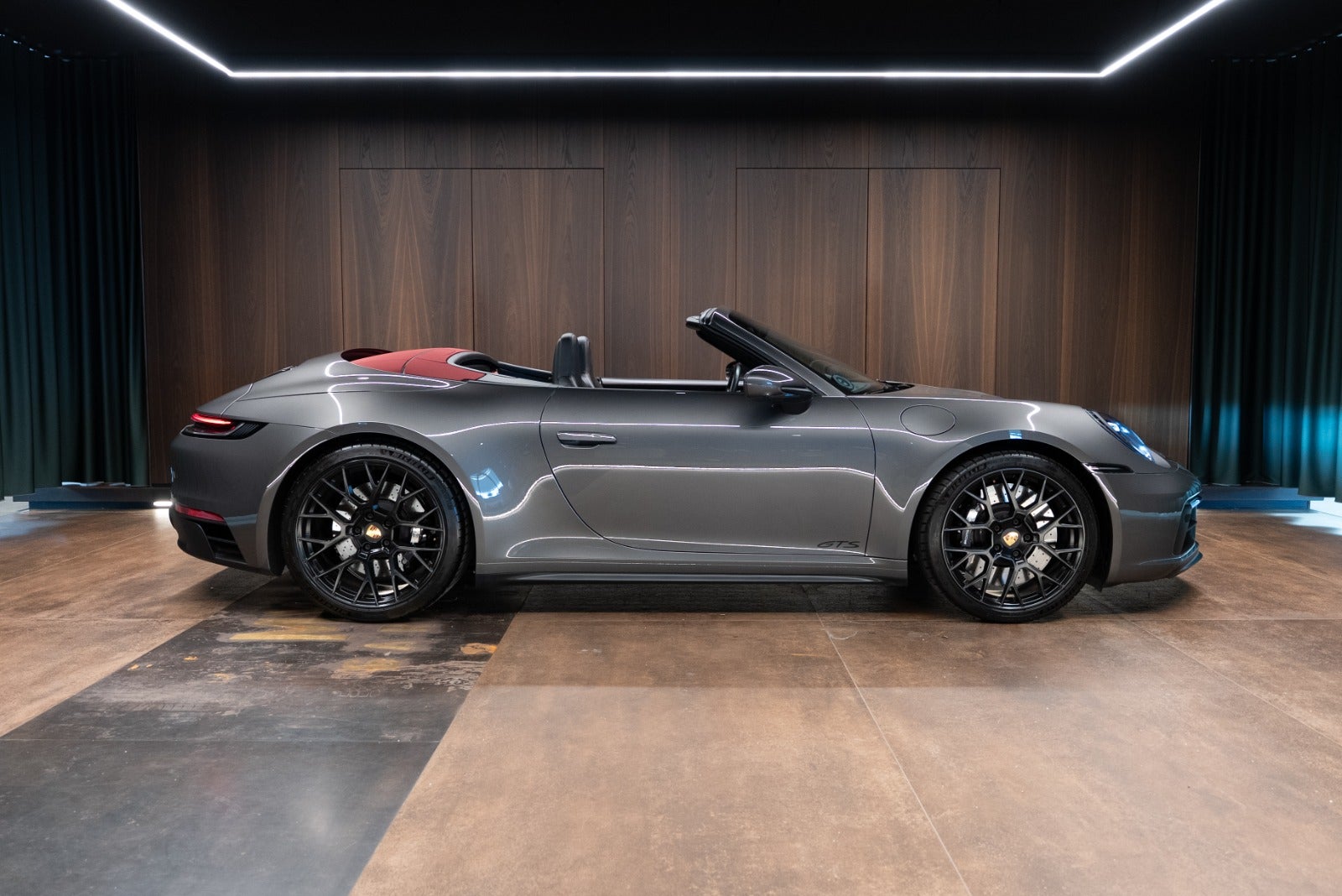 Porsche 911 Carrera 4 GTS - Cabriolet PDK