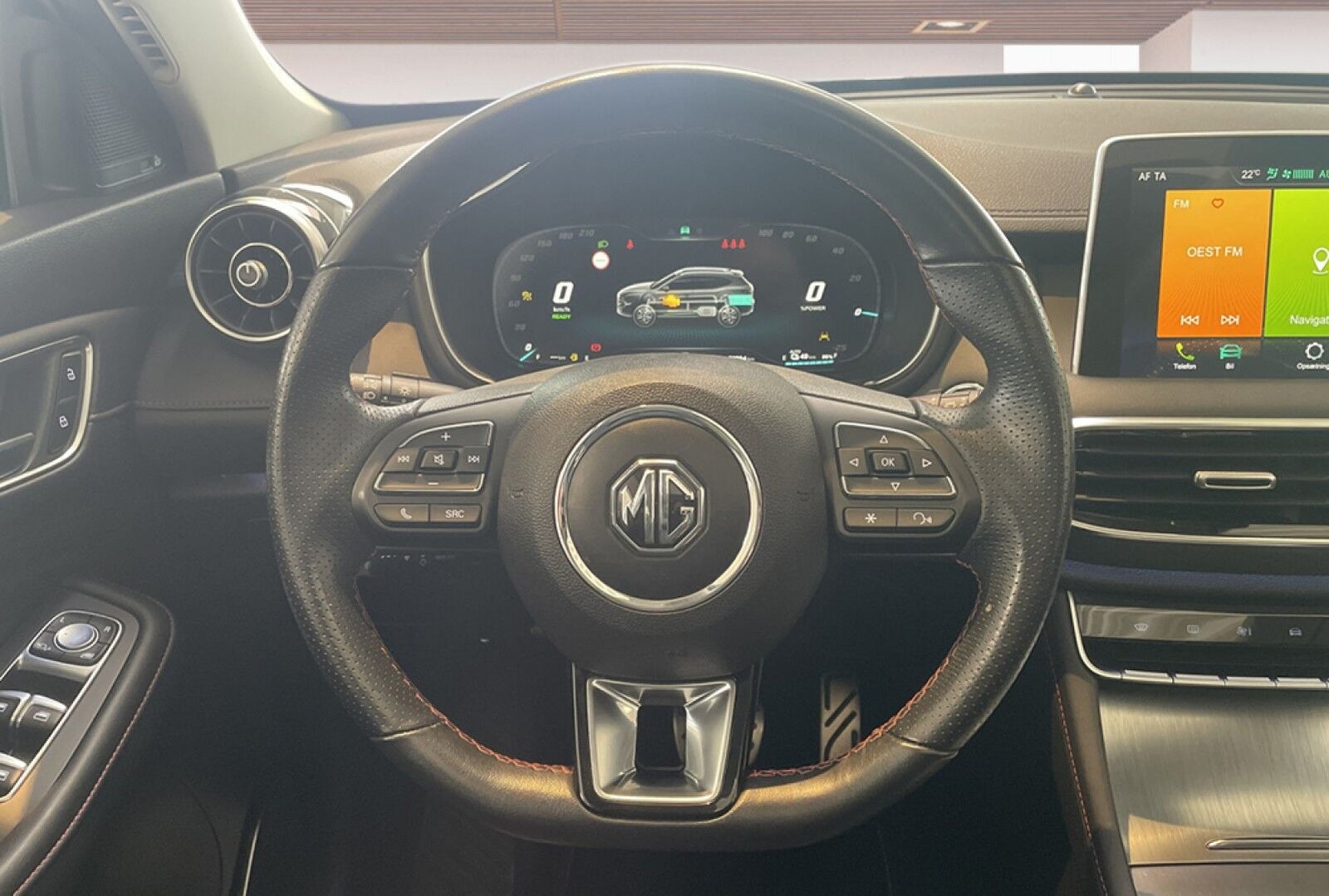 MG EHS PHEV Luxury