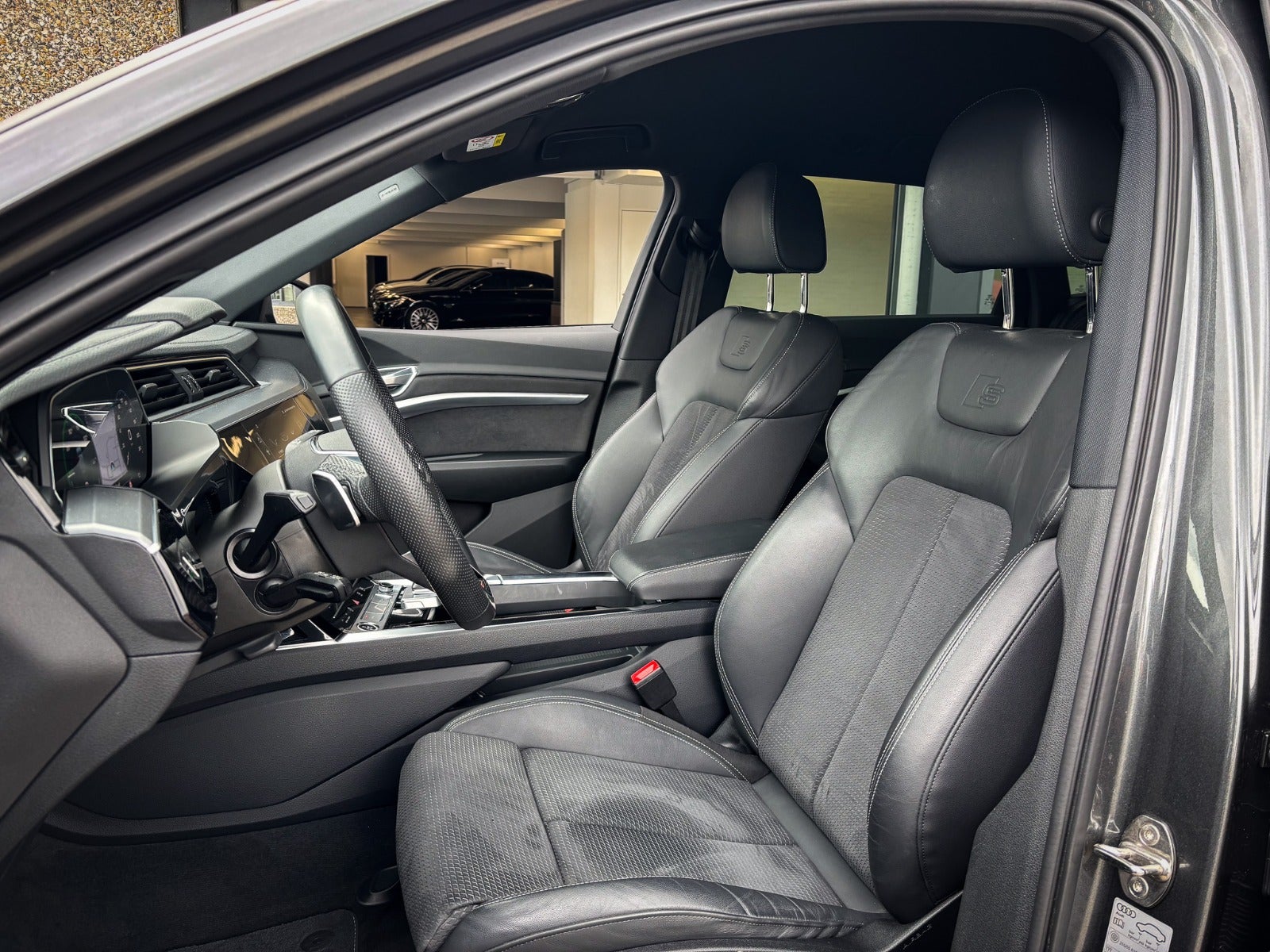 Billede af Audi e-tron 55 S-line quattro