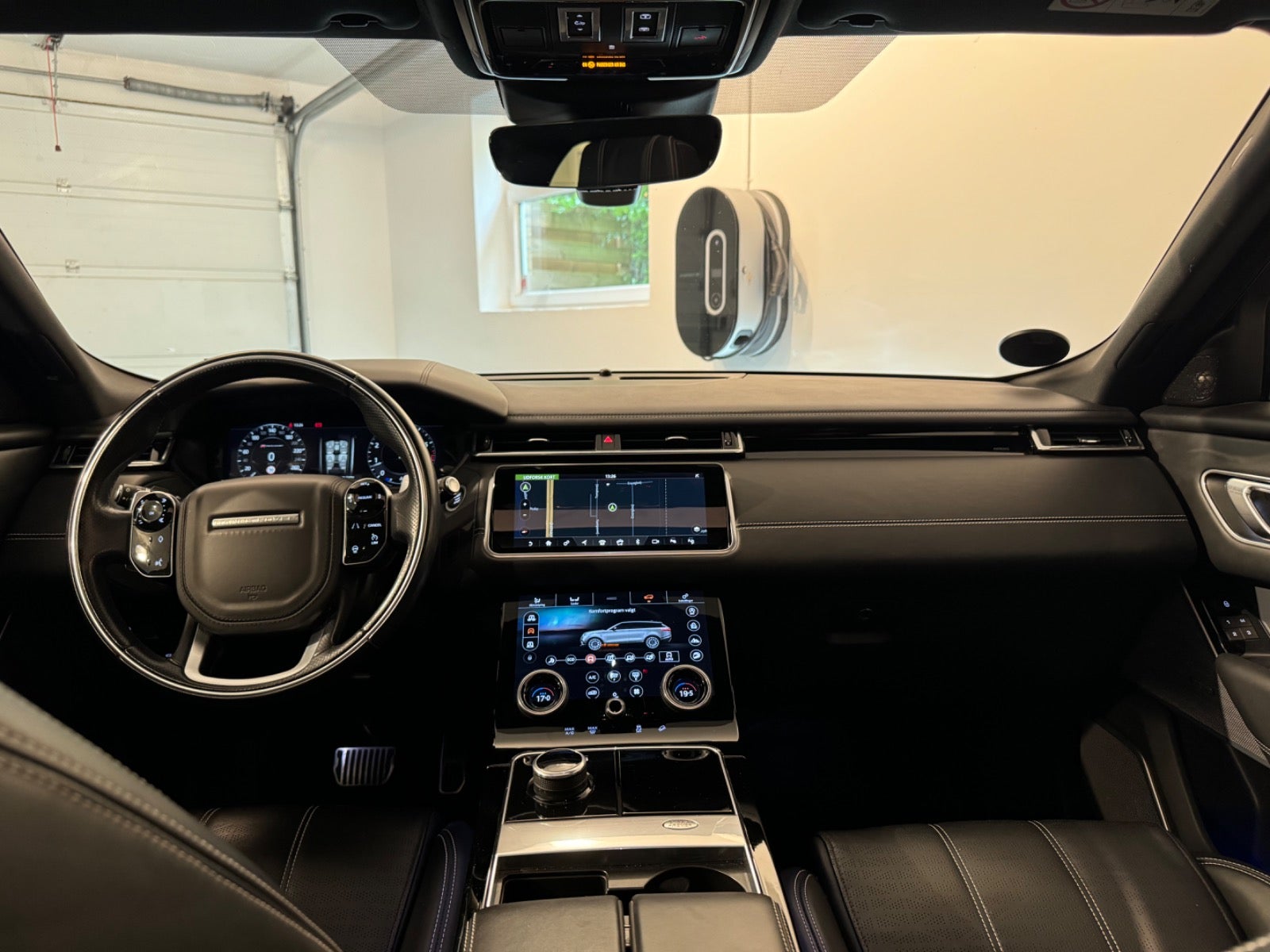 Land Rover – Range Rover Velar