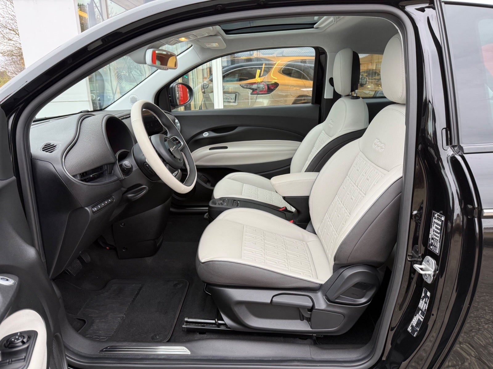 Billede af Fiat 500e 42 la Prima by Bocelli