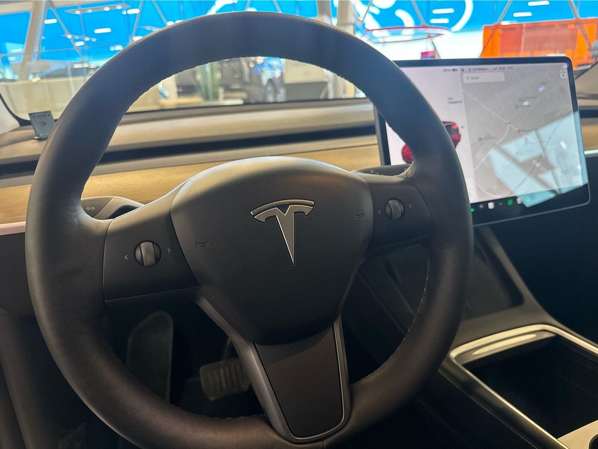 Tesla Model Y Long Range AWD billede 16