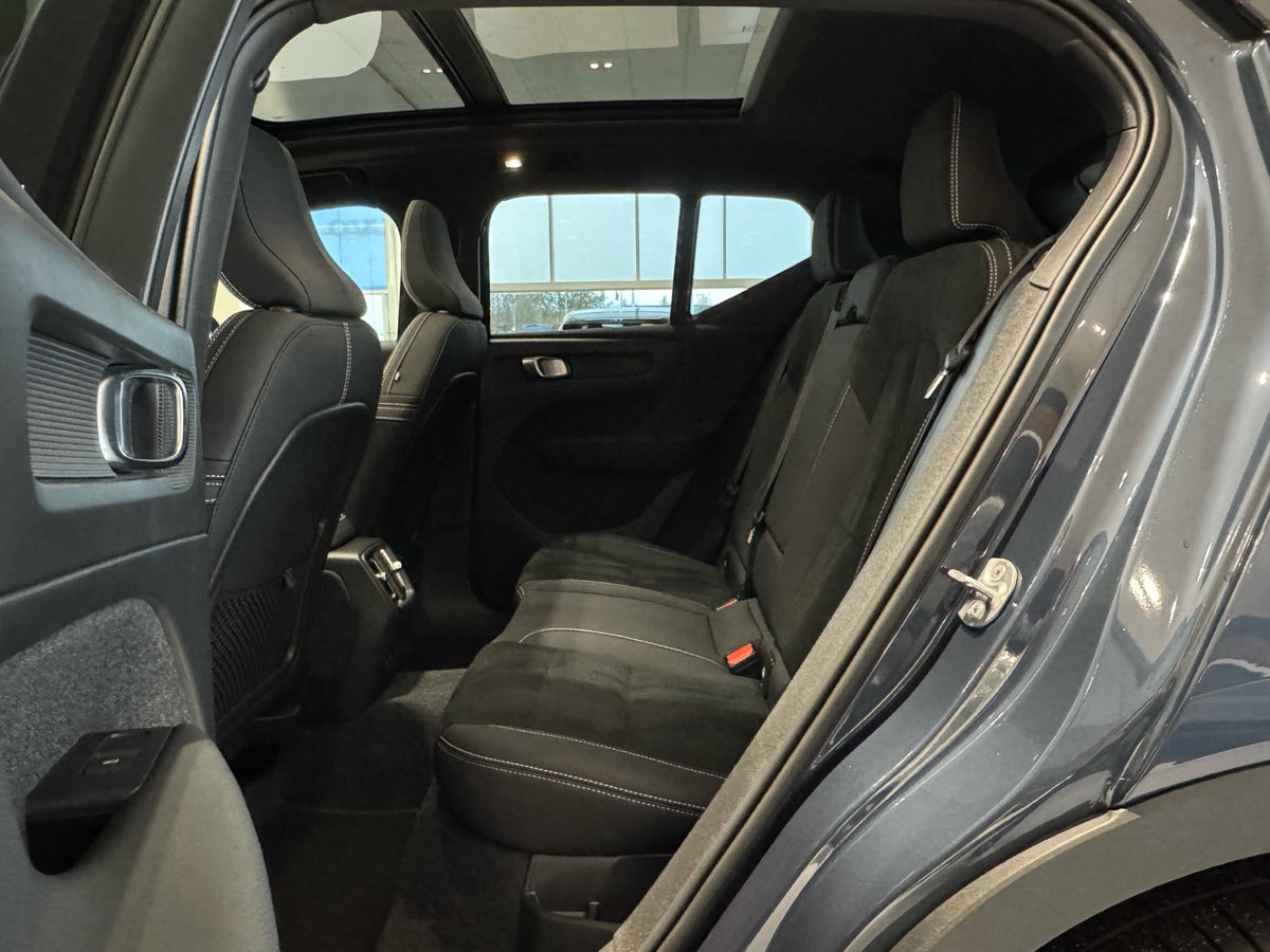 Volvo EX40 Extended Range Black Edition billede 7