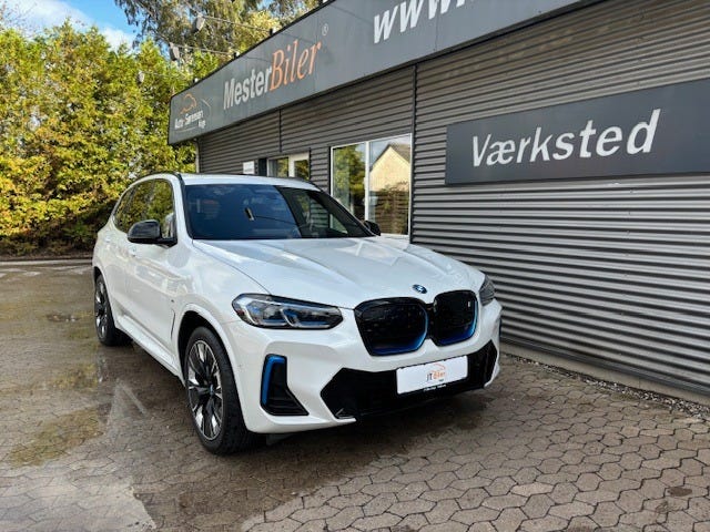 BMW iX3 Charged Plus M-Sport