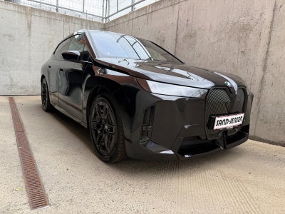 BMW iX xDrive45 M-Sport