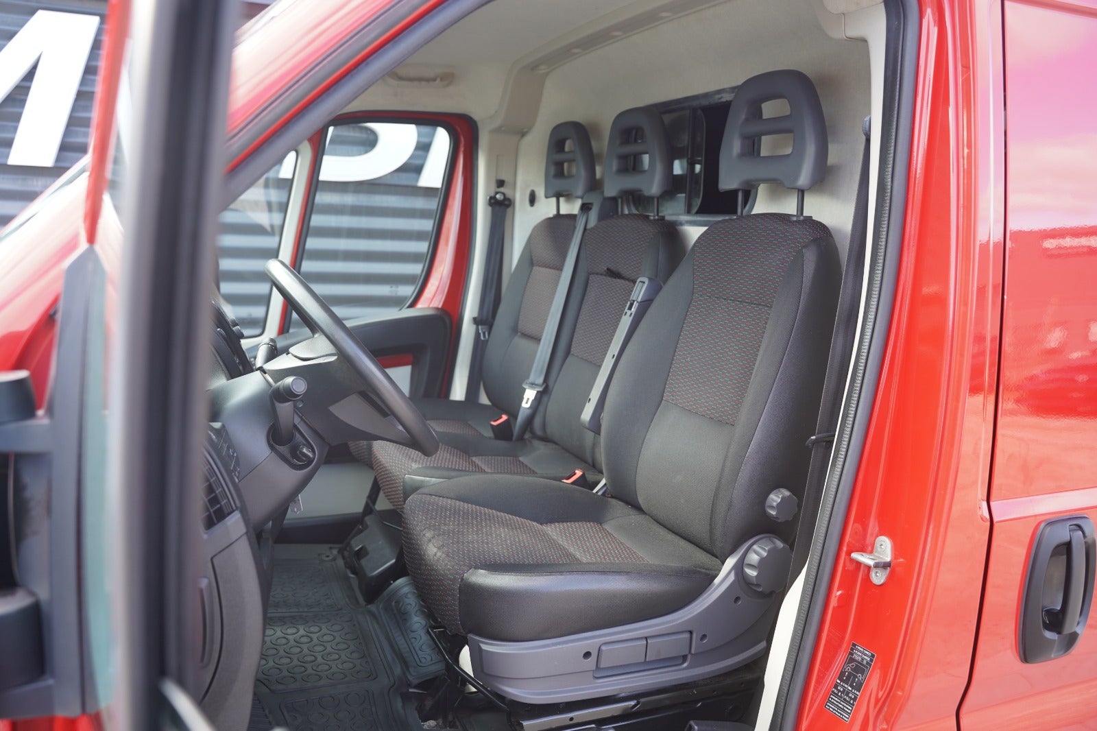 Billede af Peugeot Boxer 330 2,0 BlueHDi 130 L2H2