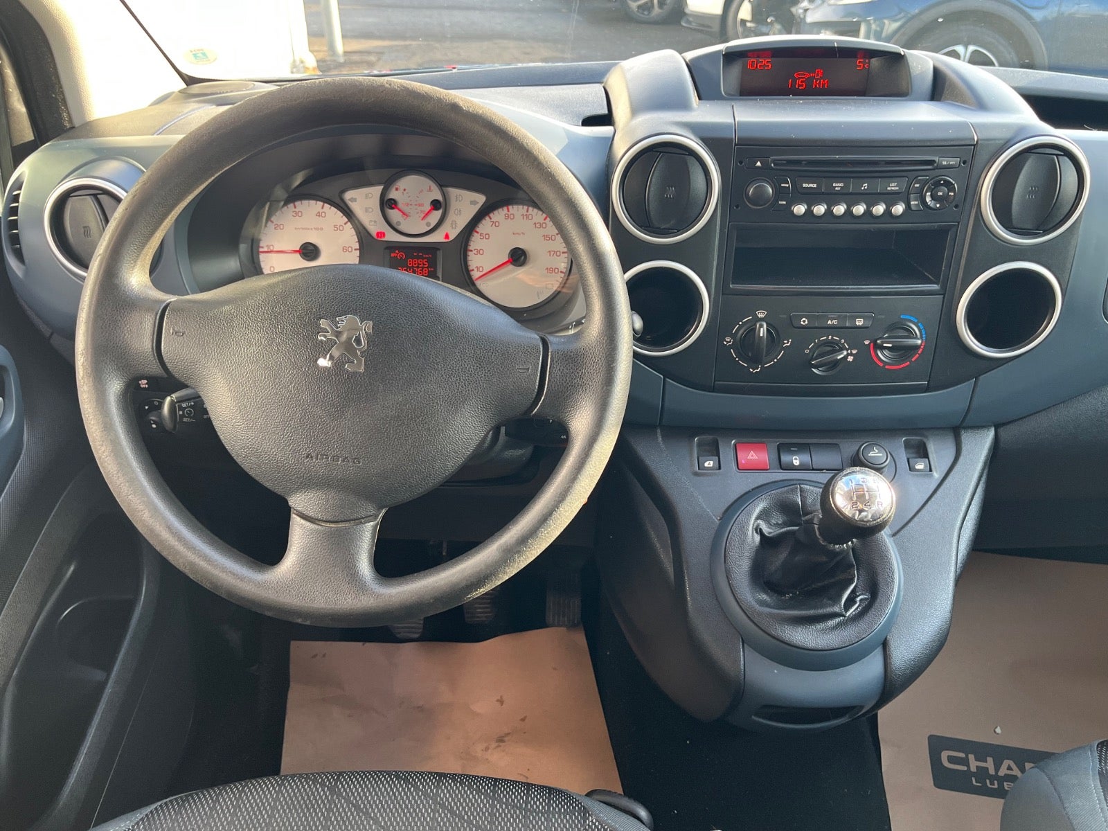 Billede af Peugeot Partner Tepee 1,6 e-HDi 92 Active