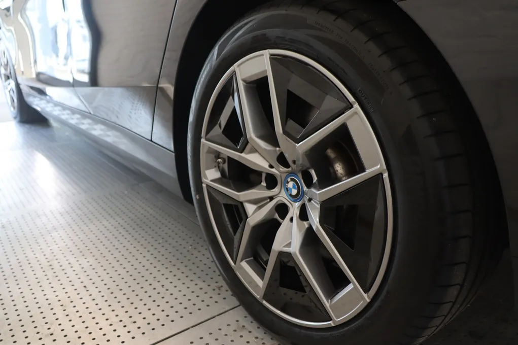 BMW i5 eDrive40 Sport Line