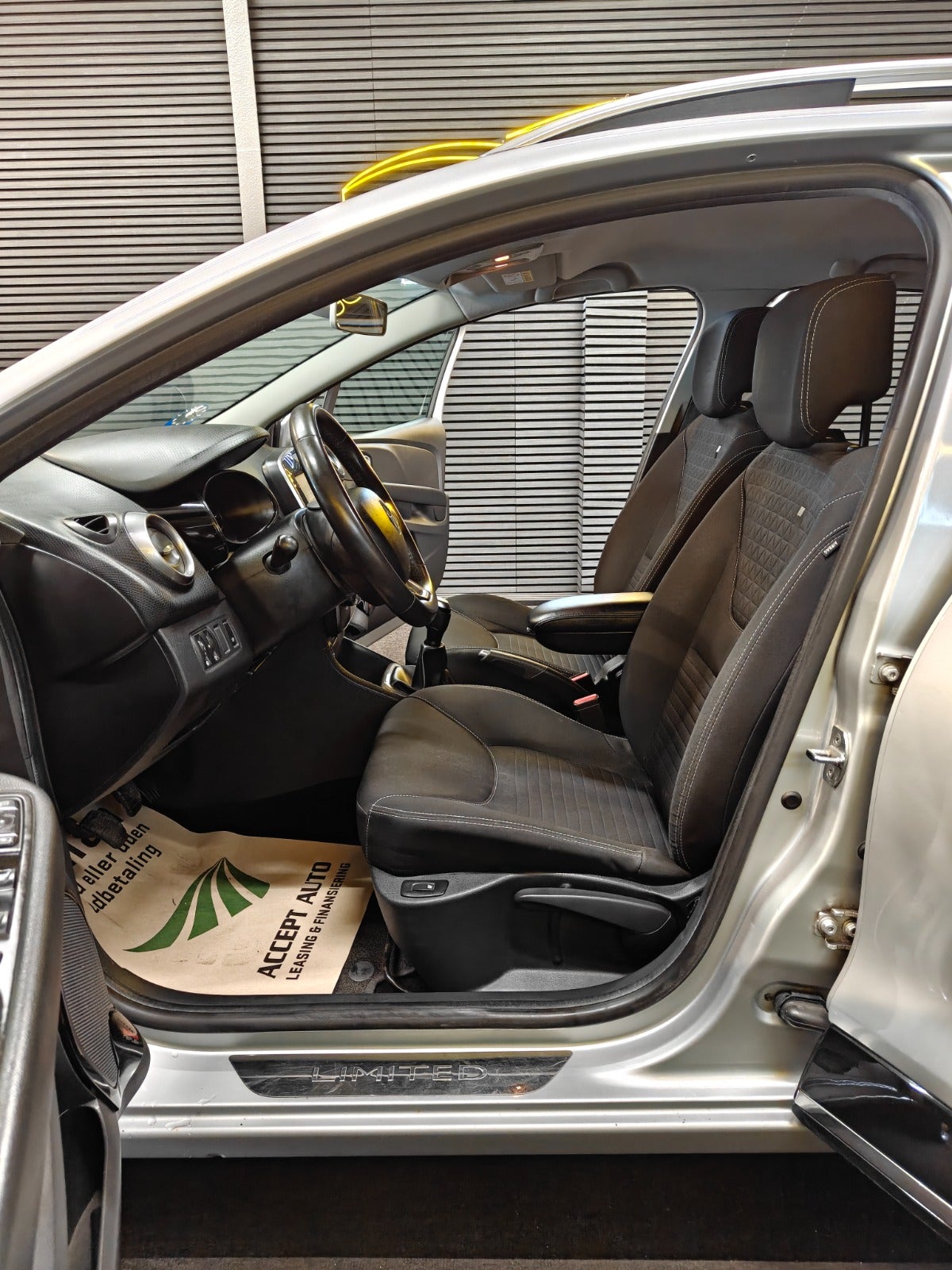 Billede af Renault Clio IV 1,5 dCi 90 Limited Sport Tourer