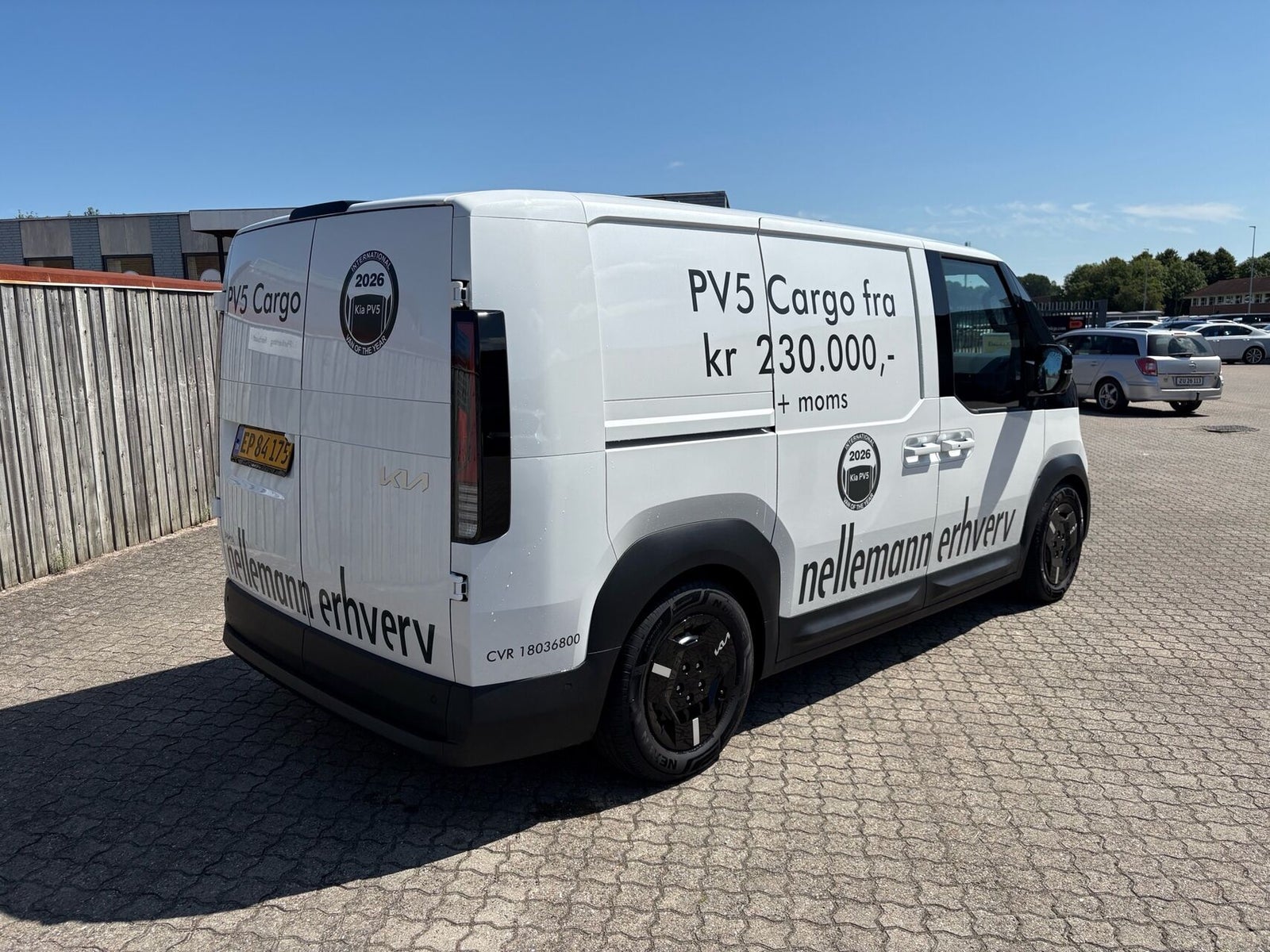 Kia PV5 Cargo L2H1 Long Range Work Pro