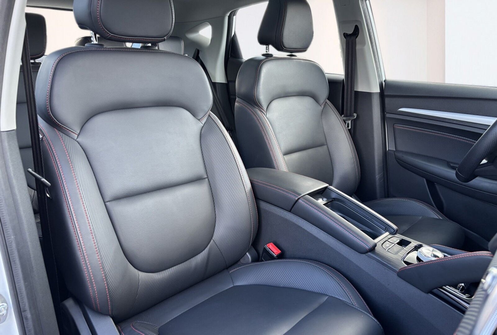 MG ZS Luxury