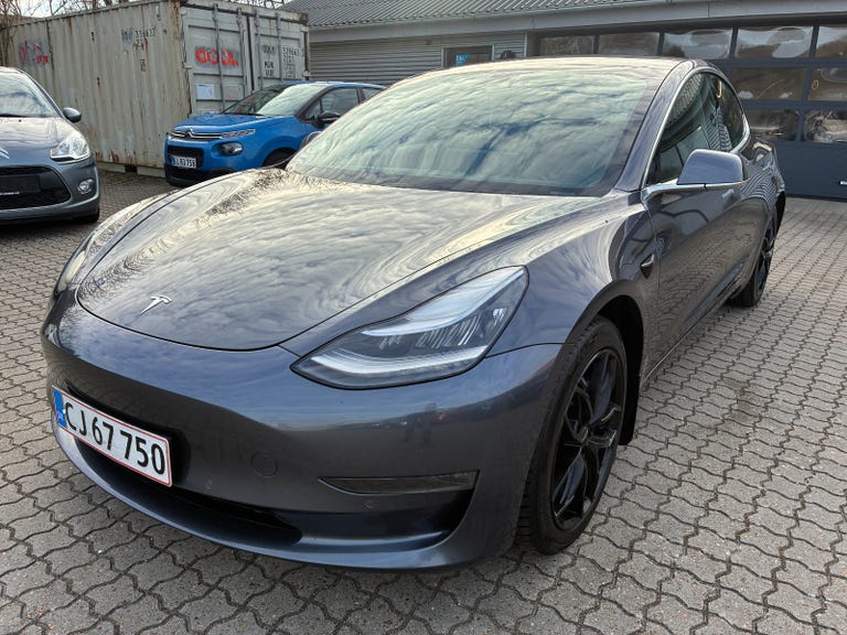 Tesla Model 3 Long Range AWD