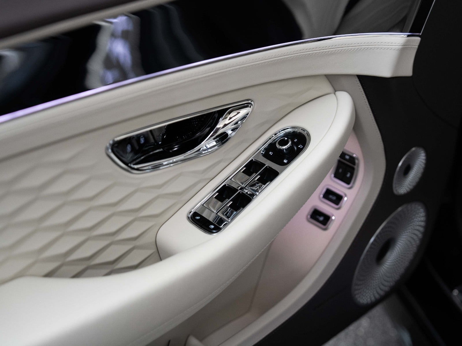 Gallery image 23 of 23