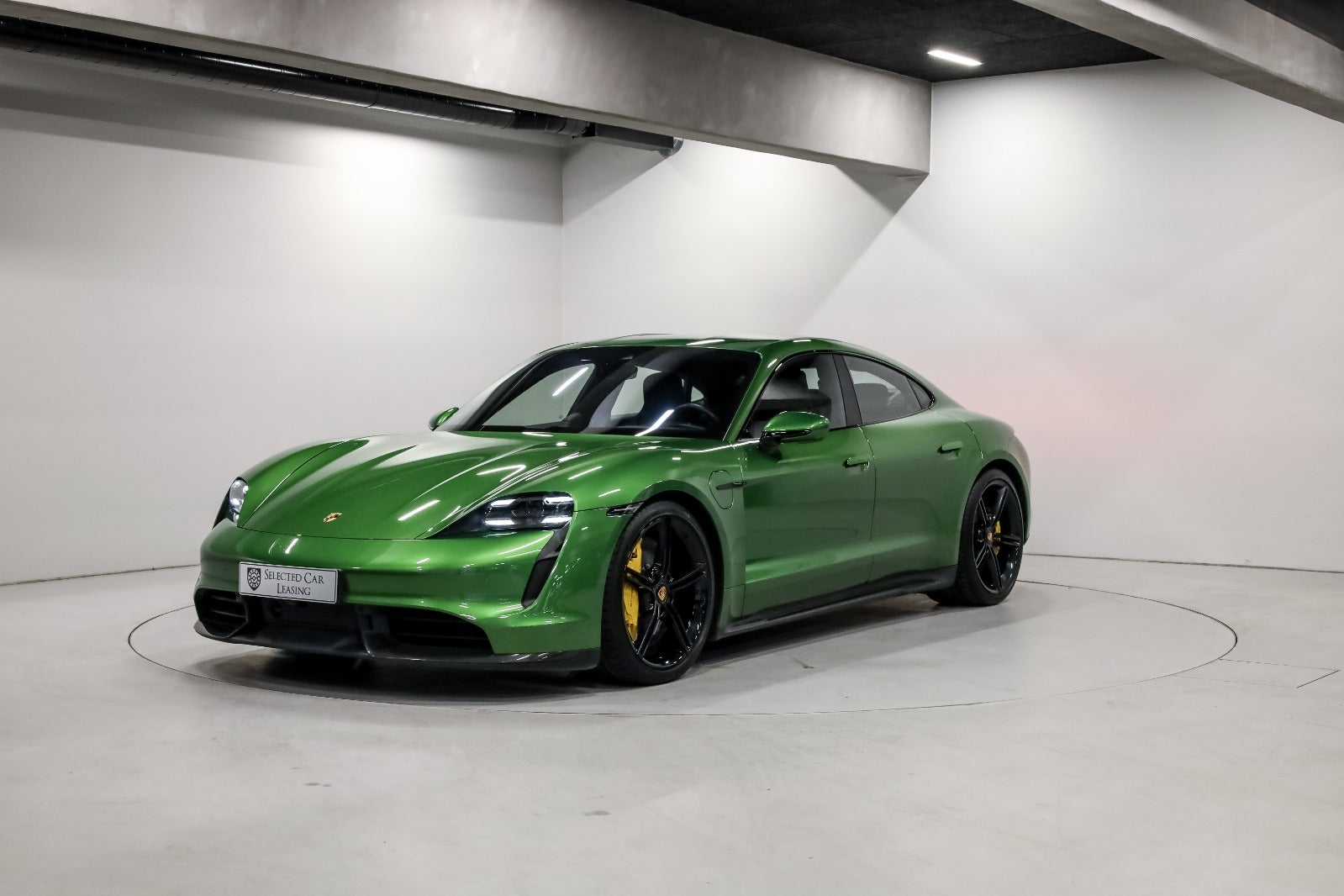 Porsche Taycan Turbo S 