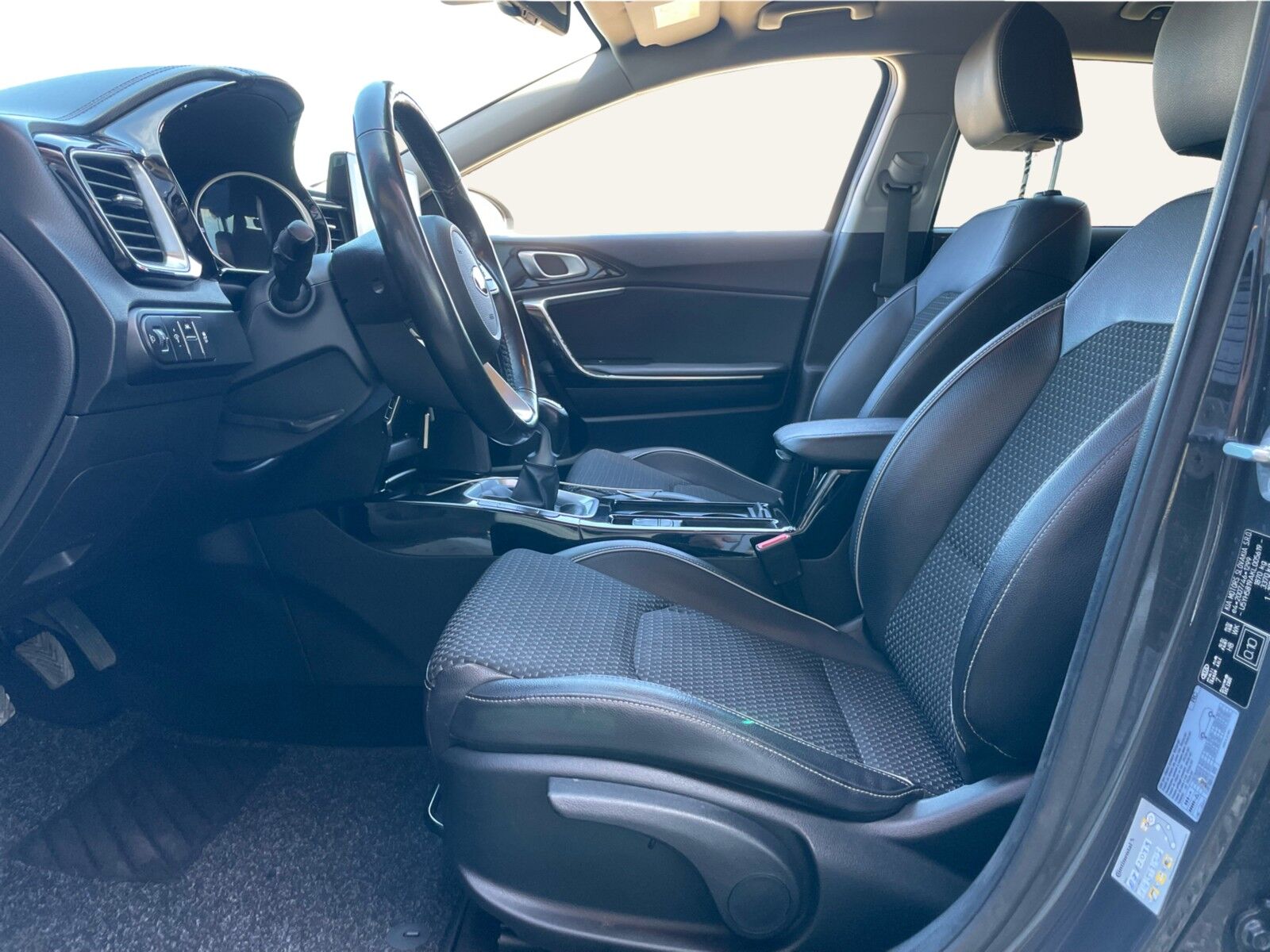 Kia Ceed CRDi 136 Intro Edition SW