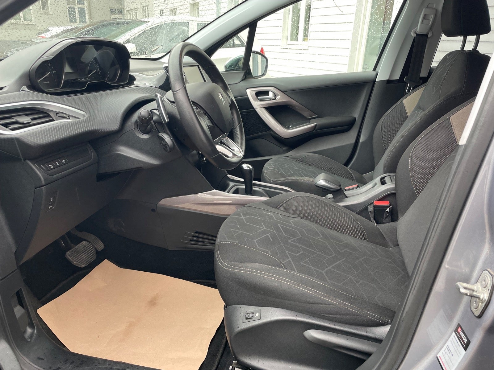 Billede af Peugeot 2008 1,2 e-VTi 82 Style ESG