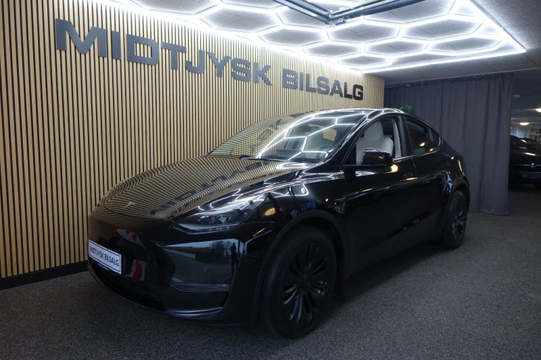 Tesla Model Y Long Range AWD