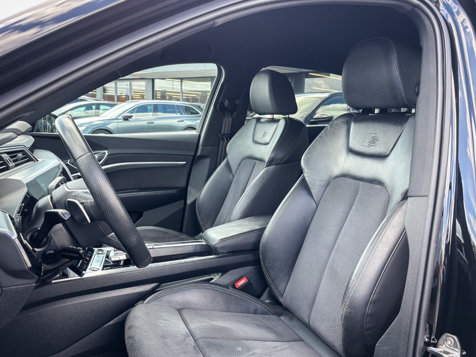 Billede af Audi e-tron 55 S-line Sportback quattro