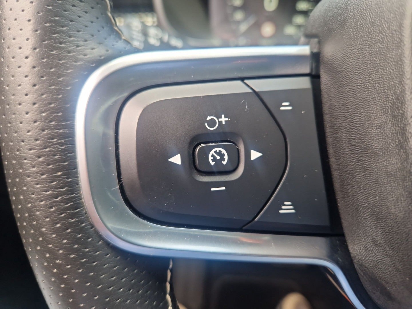 Billede af Volvo XC40 1,5 T5 ReCharge R-Design aut. Van