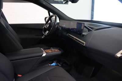 BMW iX xDrive40 Fully Charged