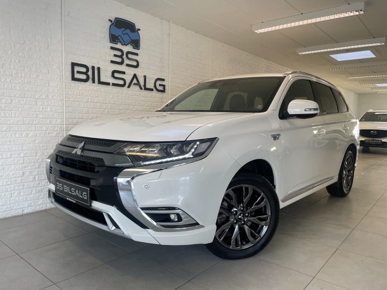 Mitsubishi Outlander PHEV Instyle CVT 4WD