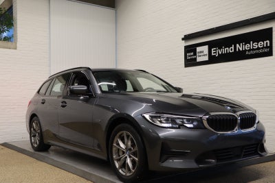 BMW 330e Touring Sport Line aut.