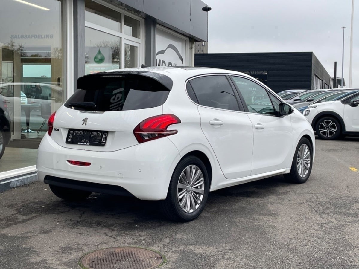 Billede af Peugeot 208 1,5 BlueHDi 100 Prestige Sky