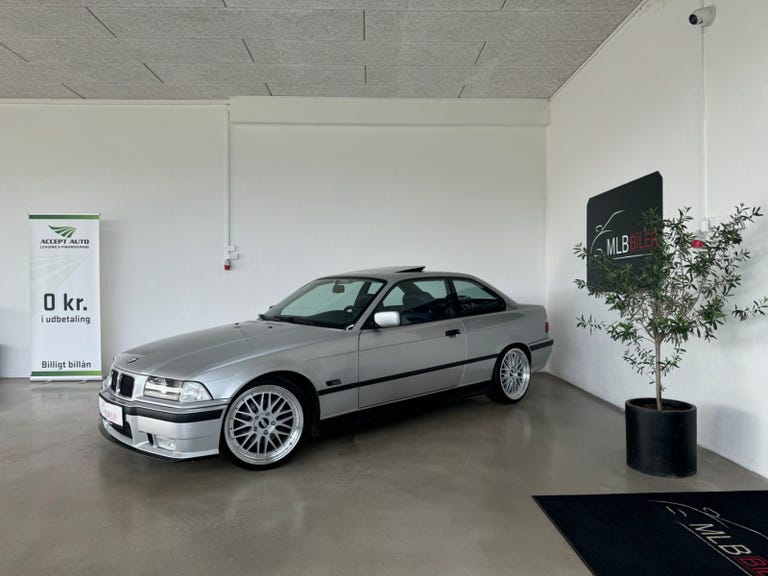 BMW 320i Coupé