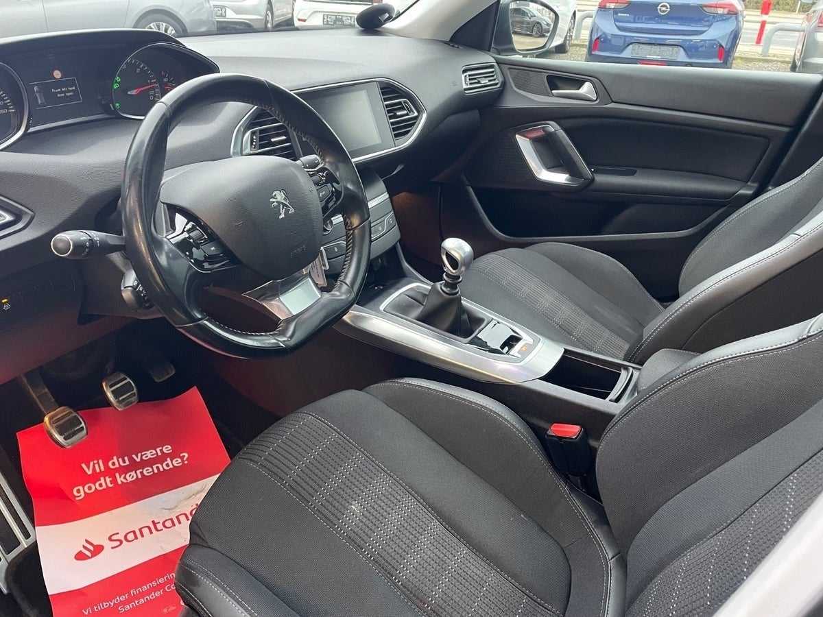 Billede af Peugeot 308 1,6 BlueHDi 120 Allure Sky SW