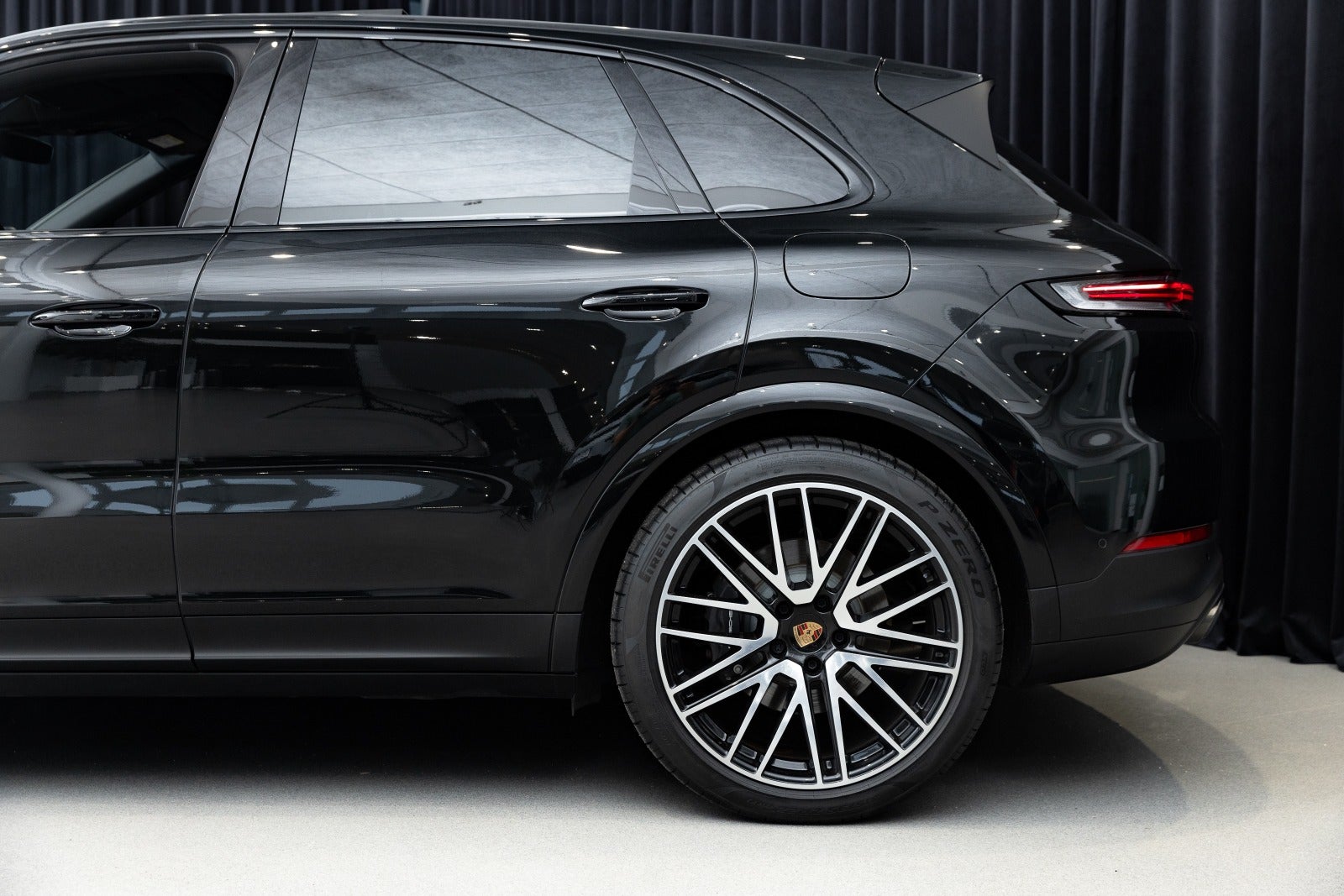 Gallery image 5 of 18