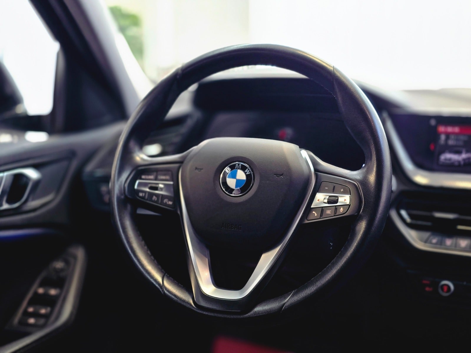 Billede af BMW 118i 1,5 Sport Line aut.