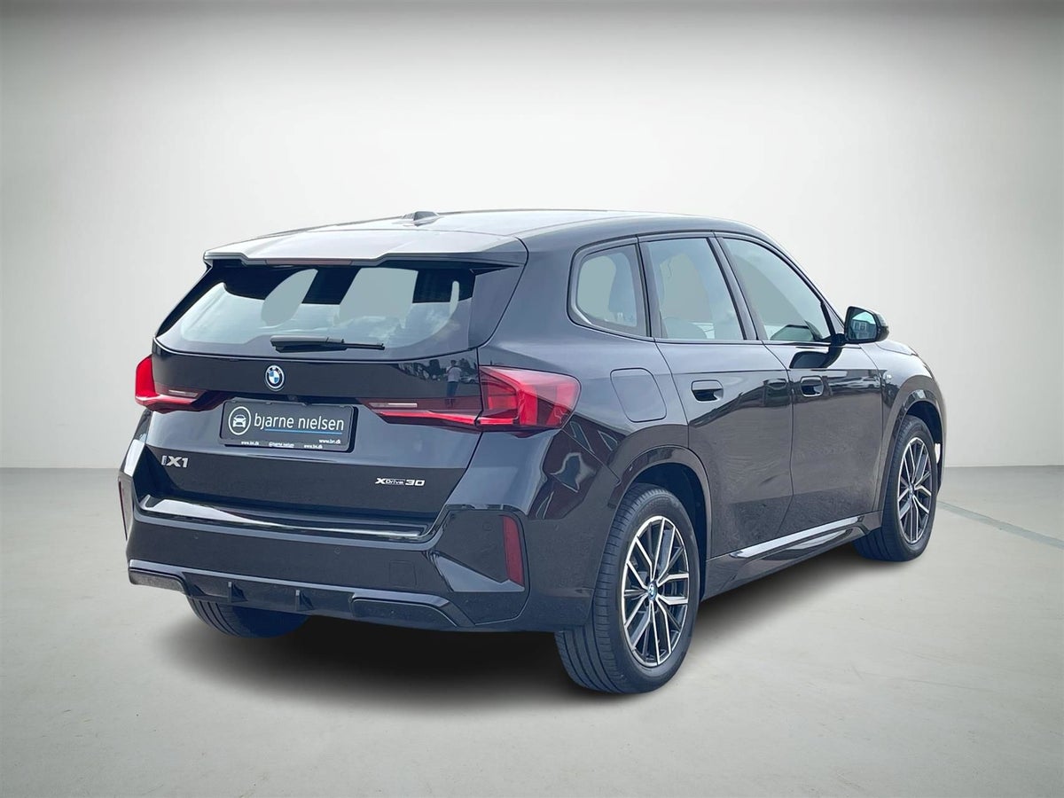 BMW iX1 xDrive30 M-Sport billede 2