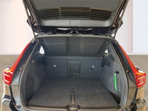 Volvo EX40 Extended Range Black Edition