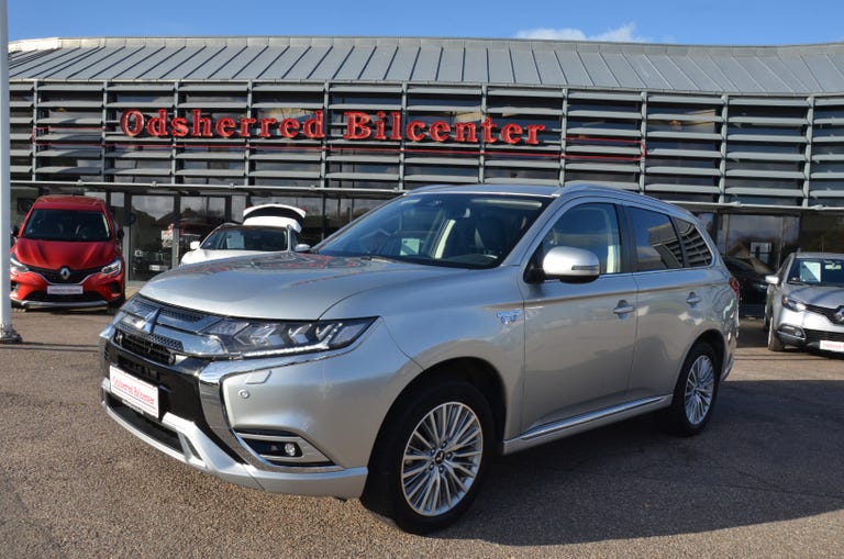 Mitsubishi Outlander PHEV Intense CVT 4WD