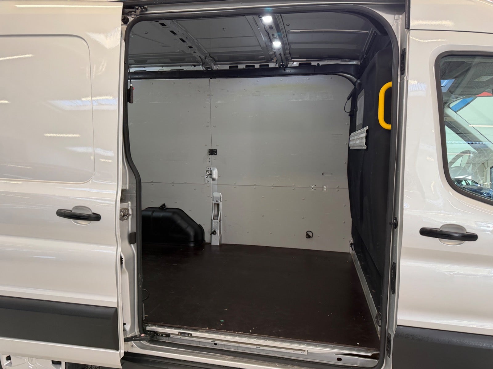 Billede af Ford Transit 350 L2 Van 2,0 TDCi 170 Trend aut. H2 FWD