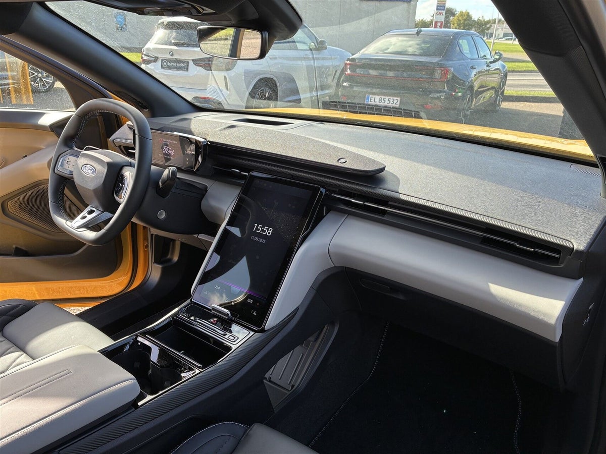 Ford Capri Premium Extended Range billede 8