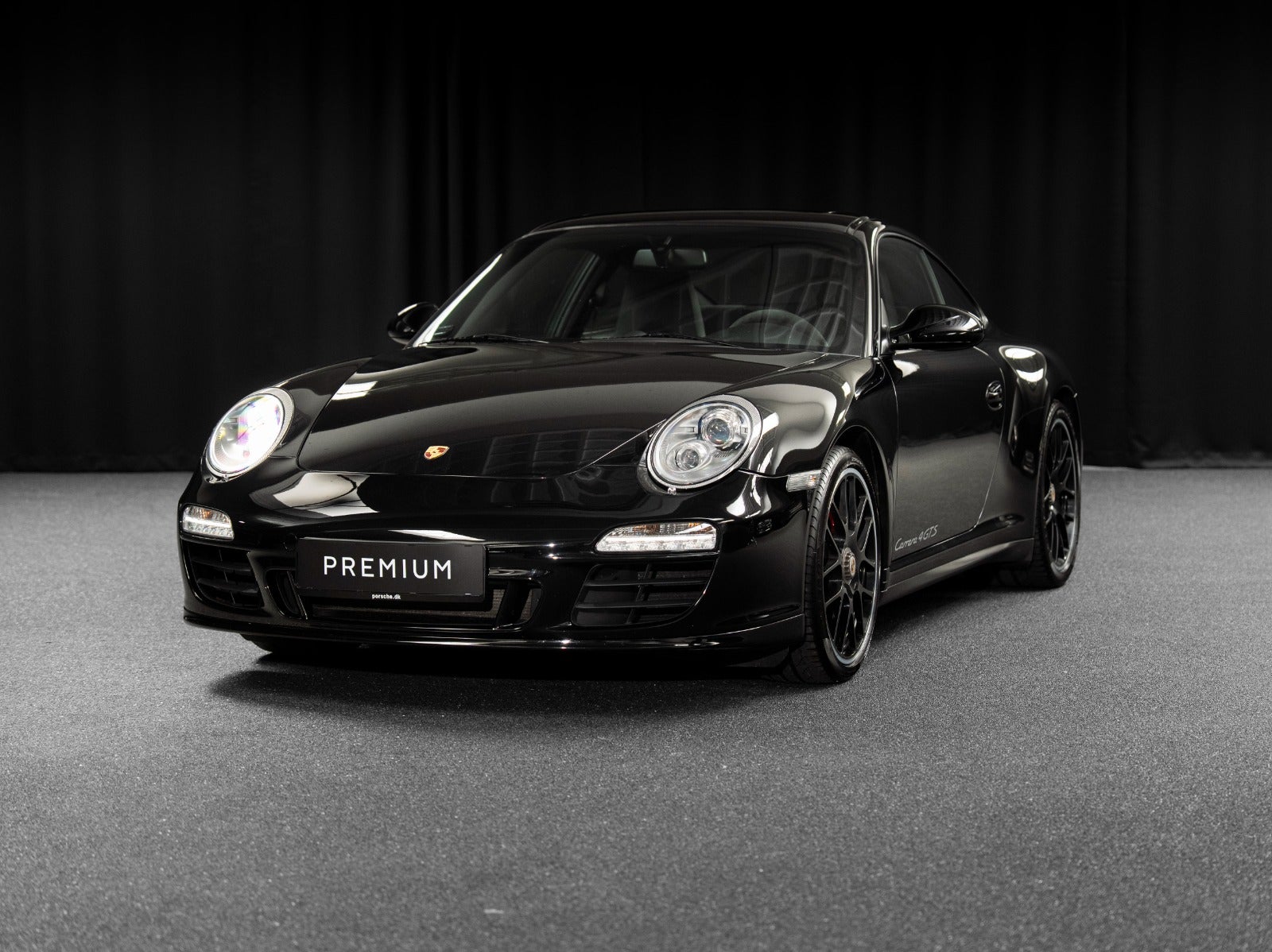 Porsche 911 Carrera 4 GTS