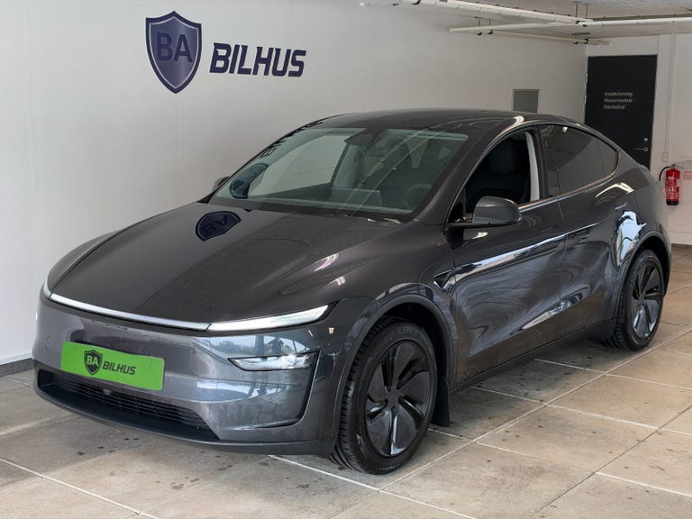 Tesla Model Y Premium Long Range RWD