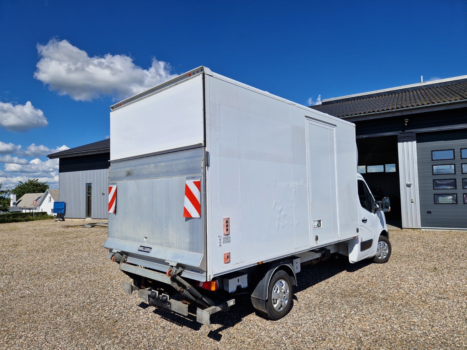 Billede af Nissan NV400 2,3 dCi 145 Alukasse m/lift