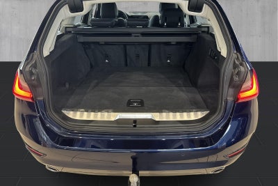 BMW 330e Touring Sport Line aut.