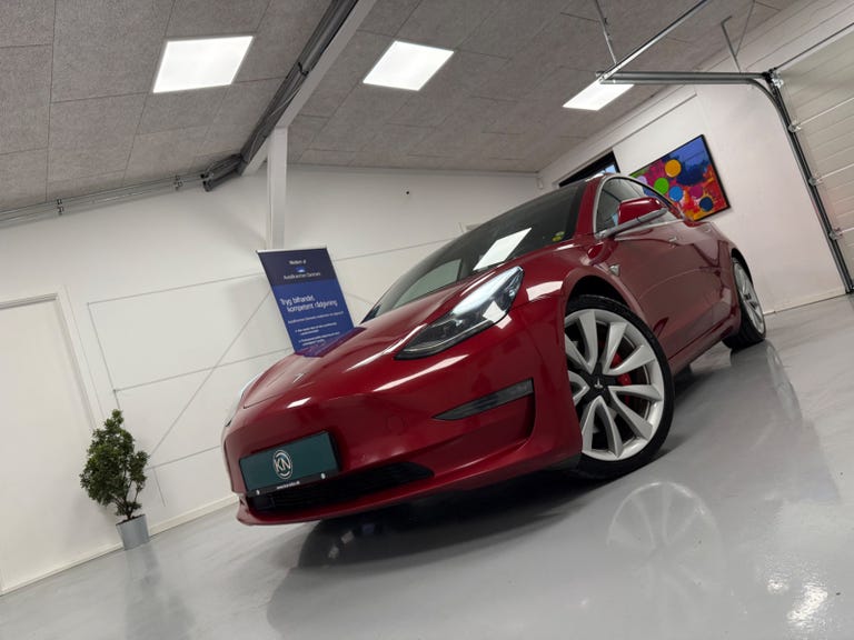 Tesla Model 3 Performance AWD
