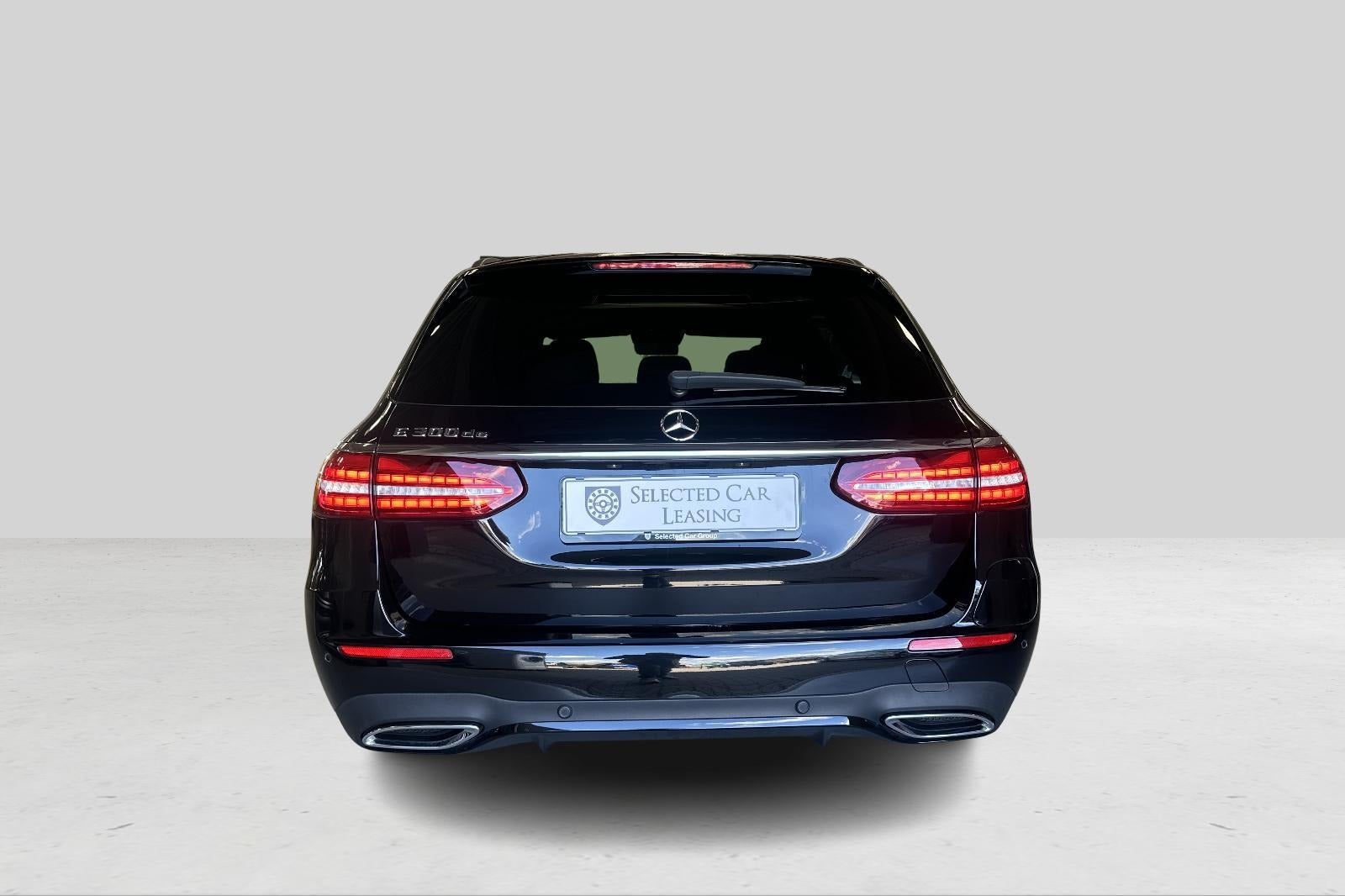 Mercedes-Benz E300 de 2,0 AMG Line stc. aut.
