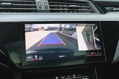 Audi e-tron Black Edition S-line quattro